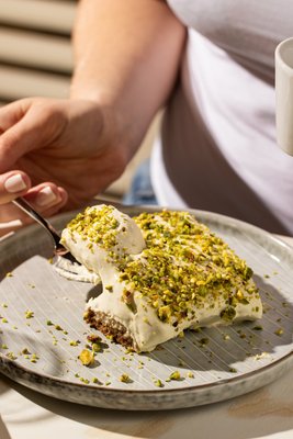 Tiramisù al pistacchio – tradiční italský dezert s pistáciemi, toskánská restaurace Amiata Praha